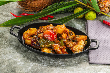 Potato with bell pepper and gravy