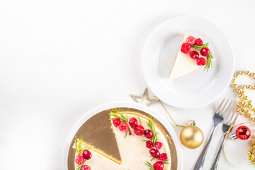 Christmas cheesecake with cranberries and rosemary