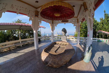 Pagoda at tge Wat Phra Yai temple in Thailand	