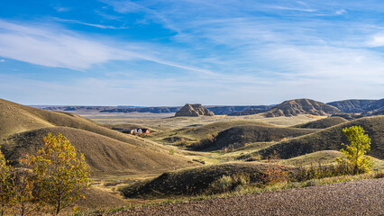 Naklejka premium A panoramic view at Castle Butte in Big Muddy Valley, Saskatchewan, Canada