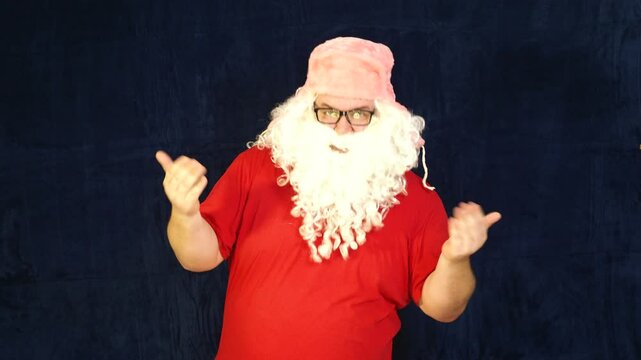 Old Cupid gives gifts