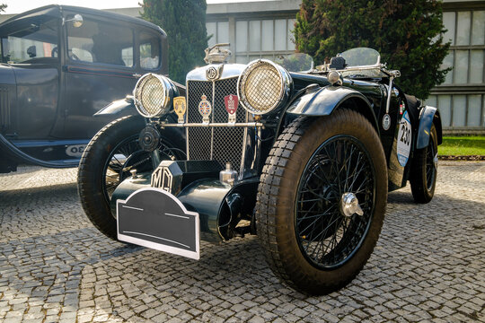 Front view of classic pre-war MG K-Type K3 Magnette, headlights and