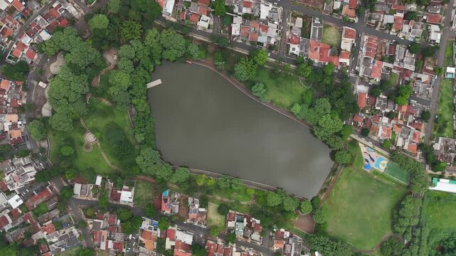 Parque Alfredo Werner Nyffeller (burac&atilde;o), Maring&aacute;, Paran&aacute;! Uma vista a&eacute;rea do parque, o contraste do verde com a cidade.