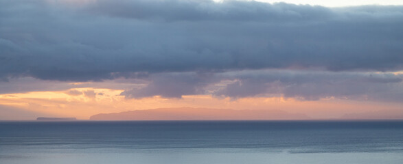 Fototapeta premium Sunrise over the Atlantic ocean in Funchal, Madeira