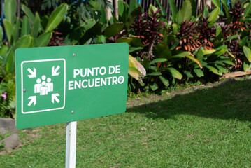 Emergency meeting point signage, safety concept