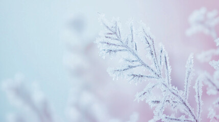 Subtelne, pastelowe tło inspirowane zimą, z miękkimi przejściami kolor&oacute;w, idealne do dodania treści lub projektu graficznego.