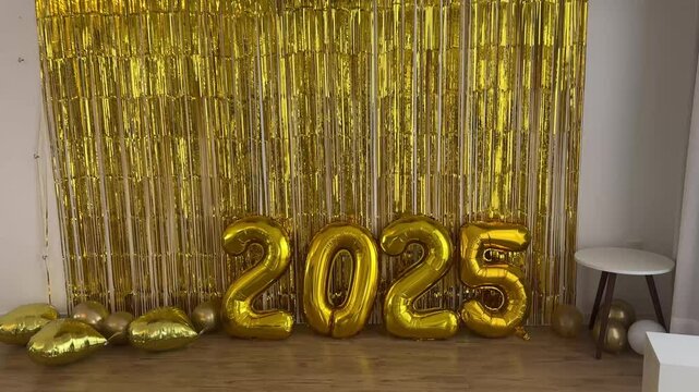 2025 bal&otilde;es dourados celebra&ccedil;&atilde;o ano novo 