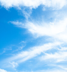 Obraz premium Sky cloud background blue skyline summer white cloudy clear nature spring winter landscape weather sunshine horizon air light eco system wallpaper environment suny pattern backdrop fluffy season.
