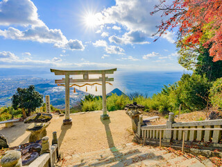 天空の鳥居　香川県の高屋神社