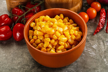 Sweet canned ripe corn grain