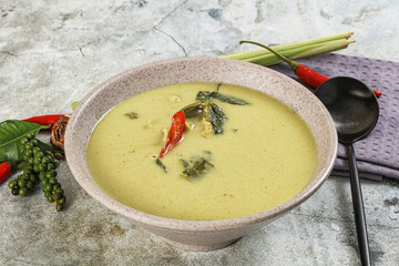 Thai green chicken curry with coconut