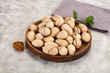 Crunchy pecan nut in the bowl