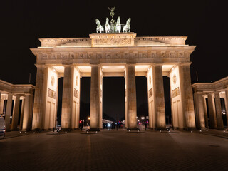 Obraz premium Panoramic view of the Brandenburg Gate, Berlin (Germany)