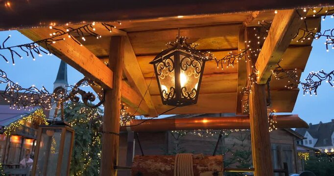 Christkindlmarkt auf dem Kapellplatz, Alt&ouml;tting, Bayern, Deutschland