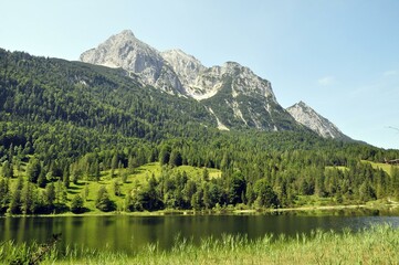 Fototapeta premium Der Ferchensee bei Mittenwald