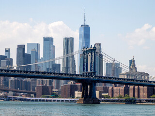 Obraz premium Manhattan bride new york manhattan view from East river
