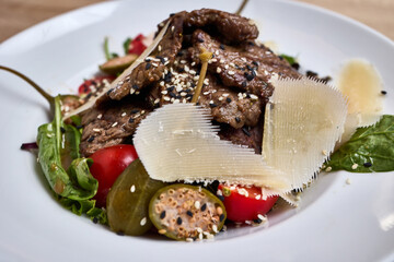 Steak Salad with Parmesan, Capers, and Tomatoes