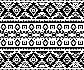 Seamless ethnic aztec pattern in black and white. Vector illustration.