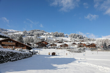 Hiking between Gstaad and Saanenmoser