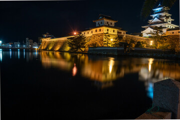 ライトアップされた今治城