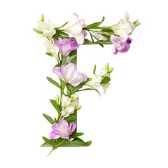 Fototapeta premium A Fragrant Letter 'F' Crafted from Delicate Pastel Flowers Isolated on Transparent Background