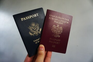 Podwójne obywatelstwo © Adam