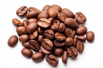 Naklejka premium Freshly roasted coffee beans displayed on a crisp white background for aesthetic appeal