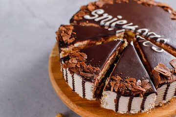 Snickers cake with caramel, peanuts and buttercream.