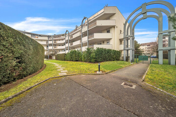 the courtyard of the palace