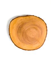 Round wooden slice with smooth surface and visible growth rings, highlighting natural textures. Suitable for eco-friendly or rustic designs.