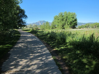 Beautiful green spring trails in Boulder