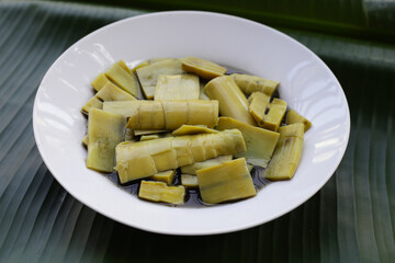 Bamboo shoot in tiliacora triandra juice