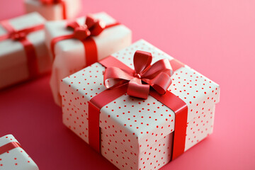 Obraz premium gift boxes on a pink red background