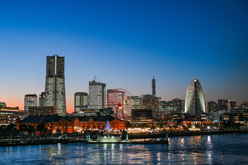 Fototapeta premium 横浜みなとみらいの夜景