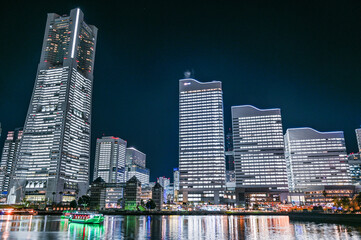 横浜みなとみらいの夜景