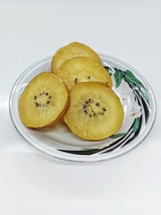 slices of kiwi fruit on the table