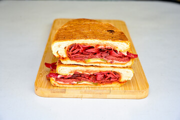 Turkish karisik atom kare  tost ( kasarli bazlama tost) . Sucuklu, Kasarli,  cheddarli, kavurmali...