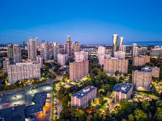 Fototapeta premium Mississauga, Ontario, Canada at Blue Hour