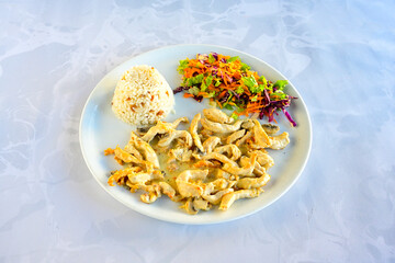 Sauteed chicken with carrots and peas ( Turkish ; Tavuk Sote ) Kori soslu, Kremali Mantarli, Meksika usulu tavuk.