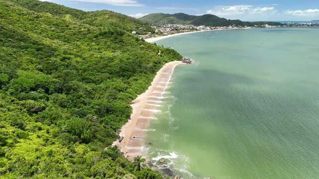 Cardoso Beach, Costeira de Zimbros Trail - Parque Natural Municipal Costeira de Zimbros - Bombinhas, Santa Catarina, Brazil