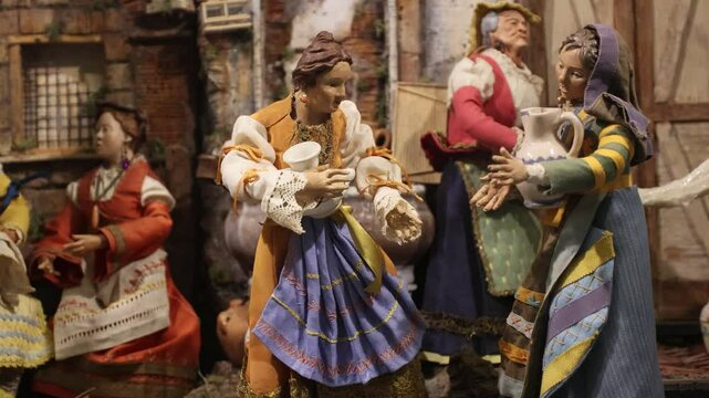 Nativity scenes and miniature reproductions of the Neapolitan artistic tradition. Scenography, shepherds and miniatures.