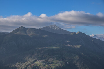 Obraz premium mountain, mountains, algeria, africa, landscape, nature, sky, panorama, outdoor, peak, hill, background, scenery, view, travel, rock, forest, valley, beautiful, hiking, adventure, scenic, tourism.