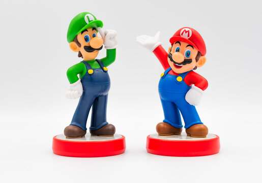  Nintendo amiibo Super Mario series figure Mario and his brother Luigi on white background