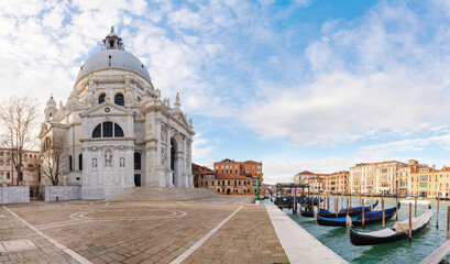 Fototapeta premium Santa Maria della Salute Basilica with Gondolas on Venice’s Grand Canal