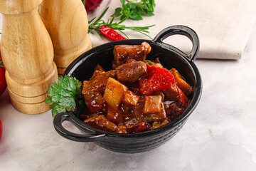 Pork with vegetables and oyster sauce
