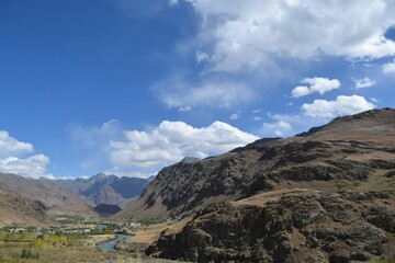 road to the mountains