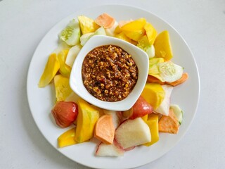 Fruits and vegetables salad