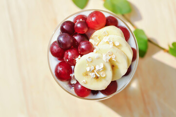 yogurt with grape and banana