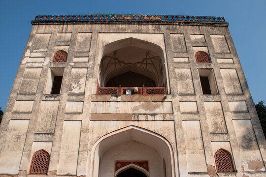 The Humayun's Tomb located in hazrat nizamuddin, South Delhi, the tomb of the mughal emperor humayun whole ruled in the 16th Century
