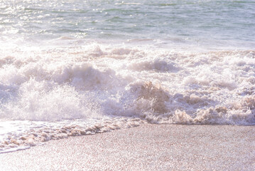 Light Waves in the Ocean 